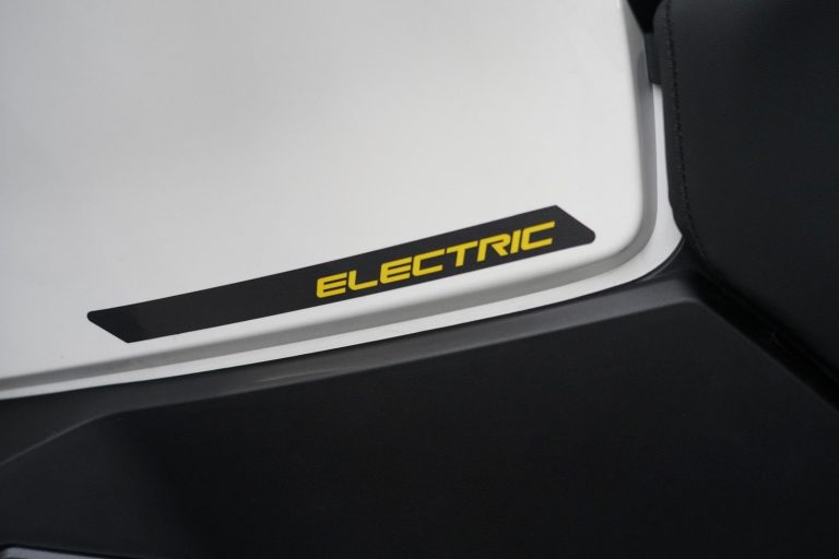 00582888-40dd-4b24-b335-3fa025222449