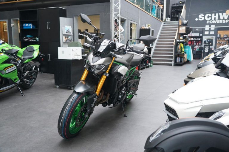 925e5327-048b-40ad-b2c8-9f605843c120