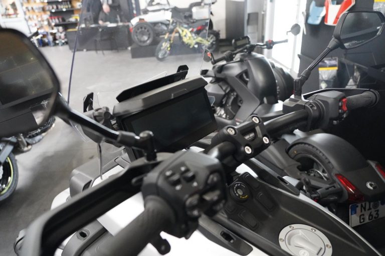 b03f4ddb-b6fc-4ed9-8904-ae82bd160c72