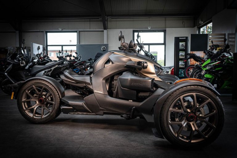 b6a551ee-3b4b-40d9-b21c-f8e9a04ce588