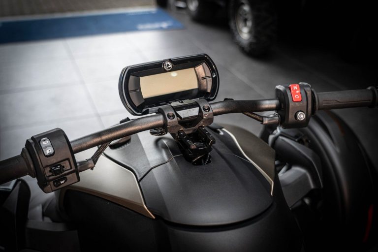 c2258758-caeb-4b7d-bbd9-1af497028aec