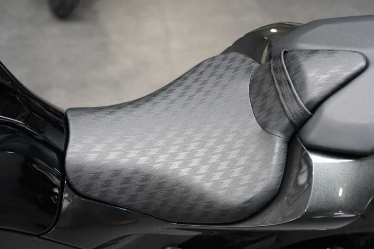 e8b40526-d2b5-4781-9626-833510b7a6c6